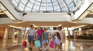 دبي تستقبل عيد الأضحى بحملة تخفيضات واسعة تشمل آلاف المتاجر